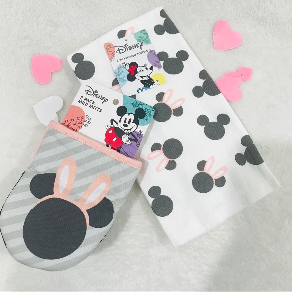 BRAND NEW AUTHENTIC DISNEY MINNIE KITCHEN SET